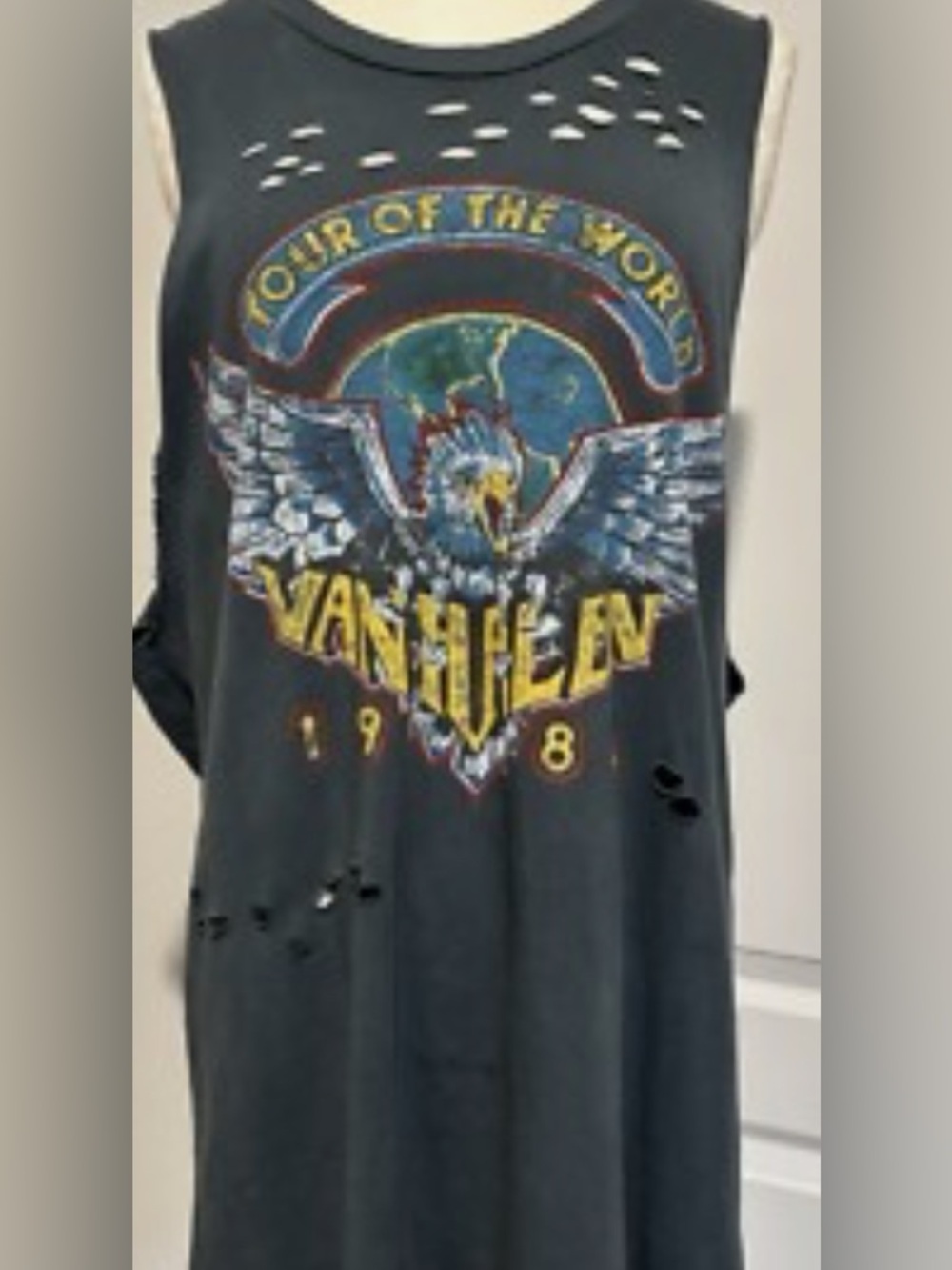 Daydreamer Van Halen Distressed Crewneck Tee 1984 Tour of the World Size XS